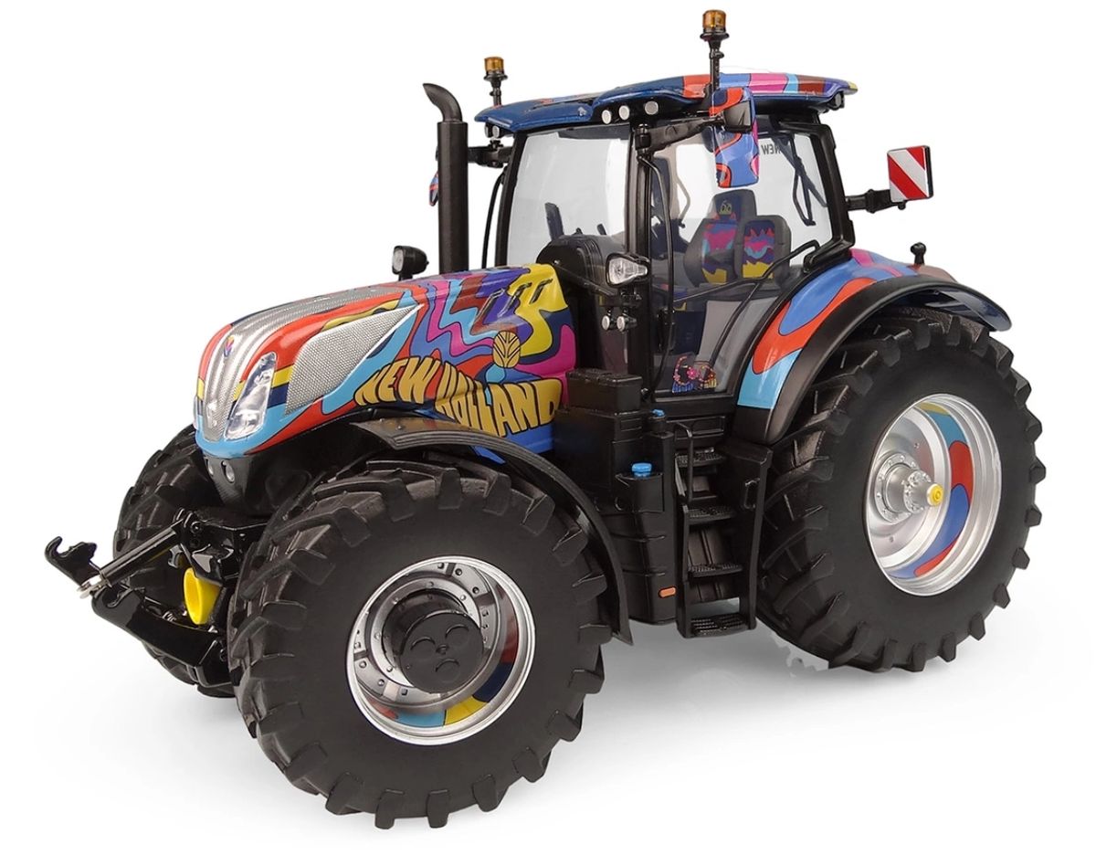 Tracteur New Holland T7.300 - 60e Anniversaire Basildon, Universal Hobbies 1/32